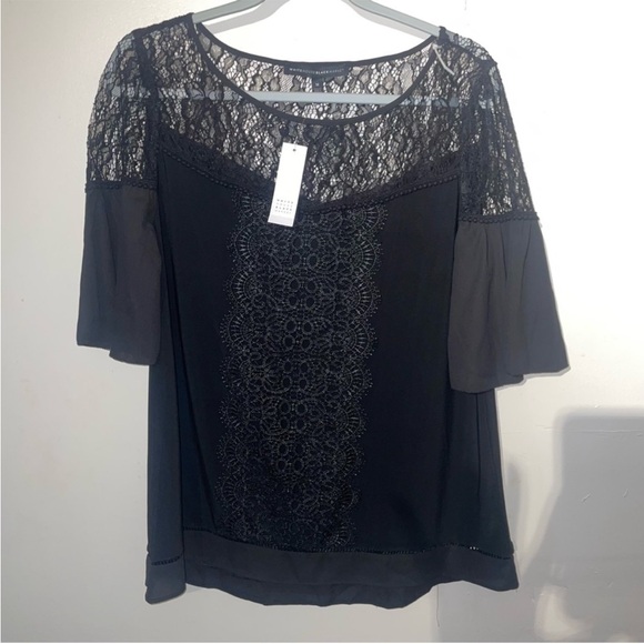 White House Black Market 💮 new! Lace yoke flare top medium nwt - Picture 2 of 5